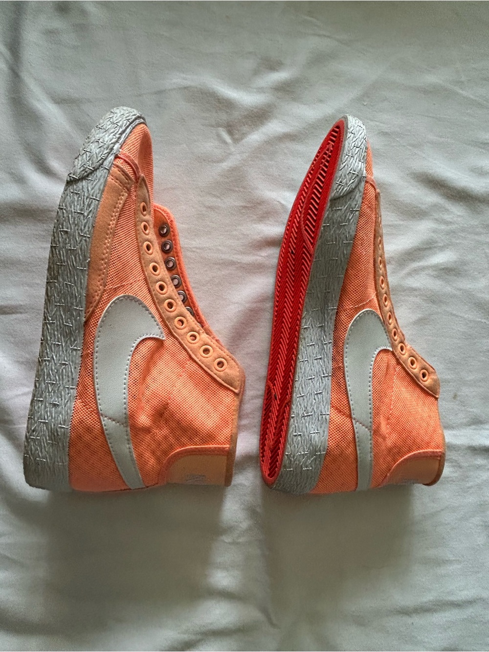 Nike Blazer Mid orange